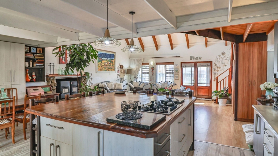 5 Bedroom Property for Sale in Perlemoenbaai Western Cape